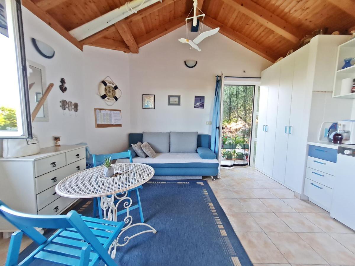 Apartment Ivana Borak Omis Bagian luar foto