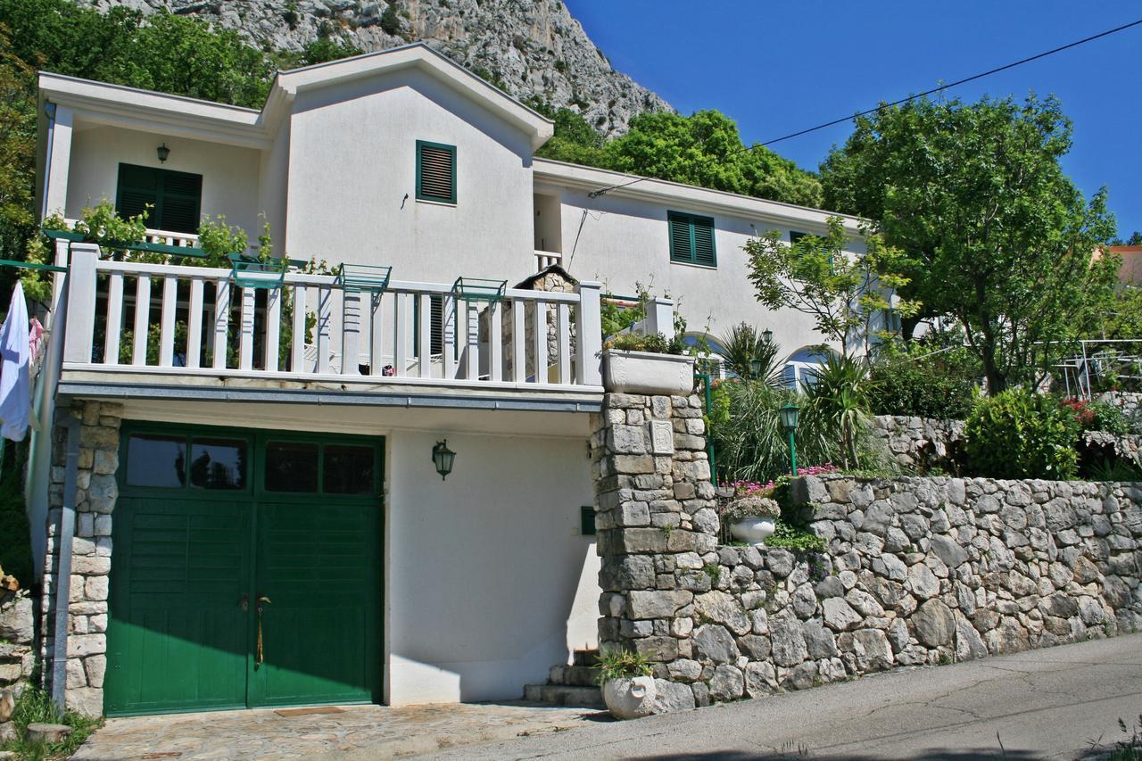 Apartment Ivana Borak Omis Bagian luar foto
