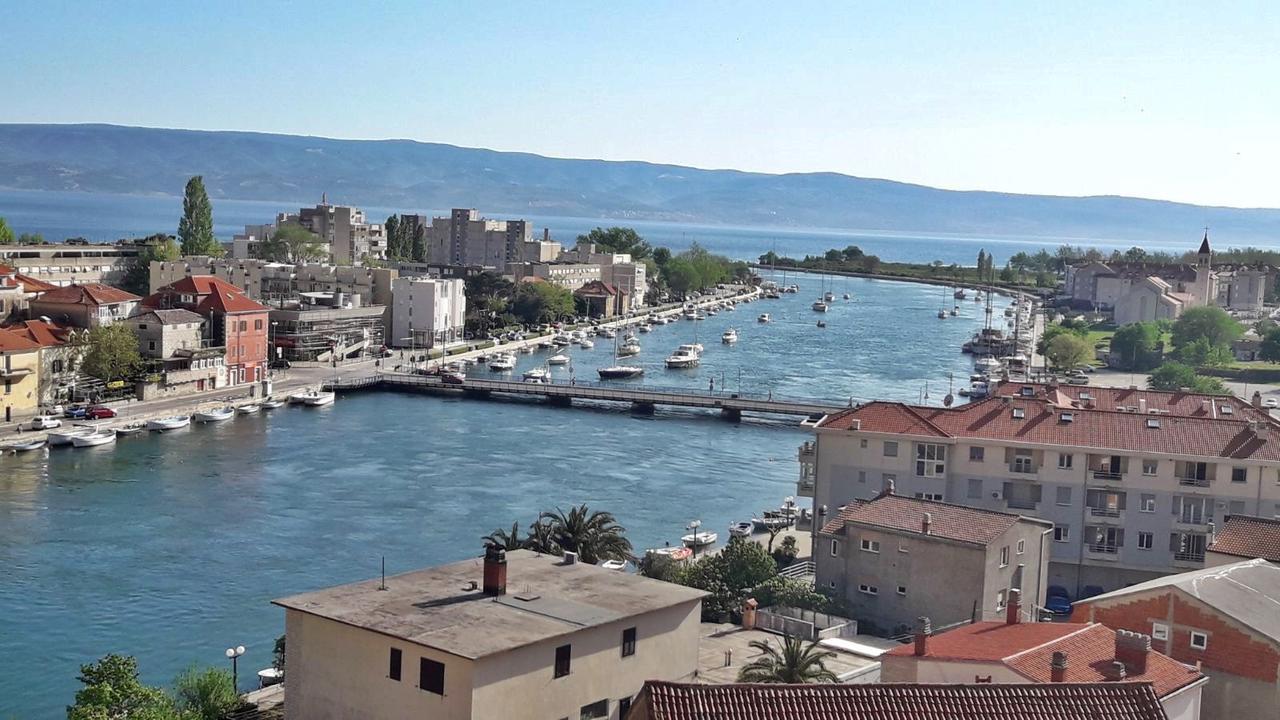 Apartment Ivana Borak Omis Bagian luar foto