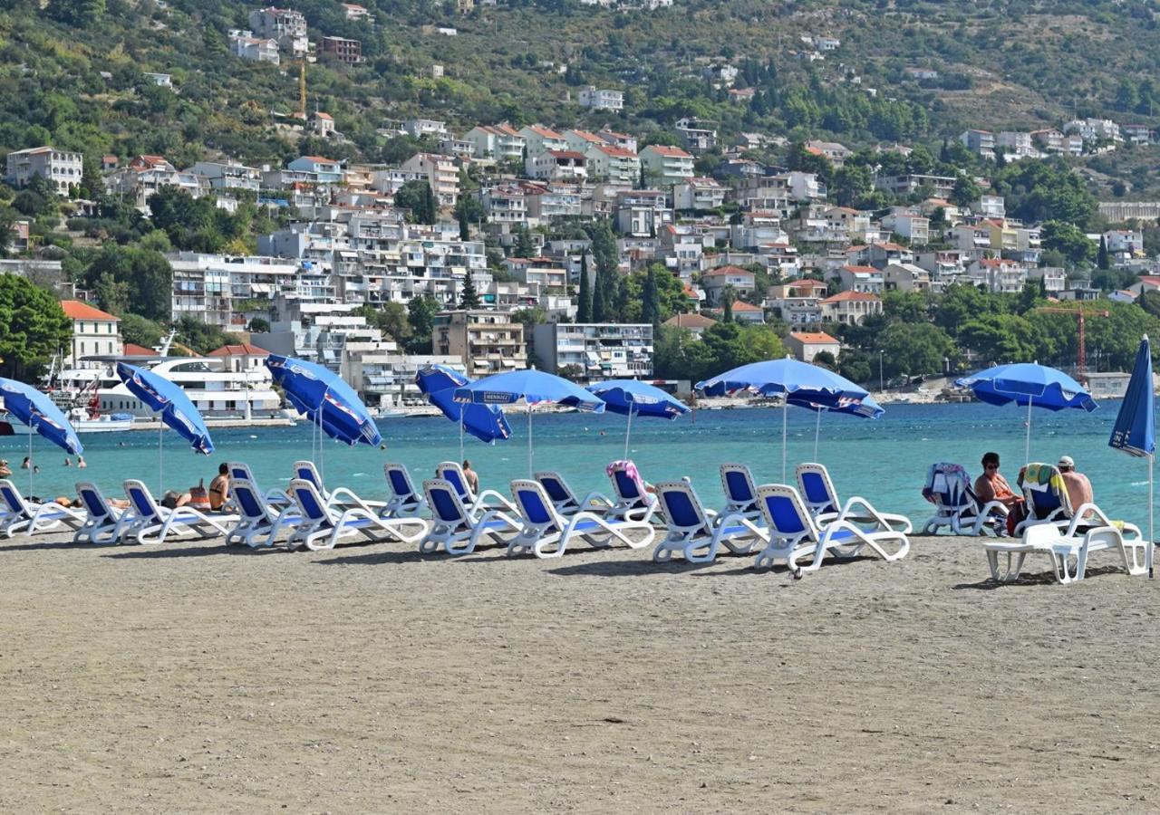 Apartment Ivana Borak Omis Bagian luar foto